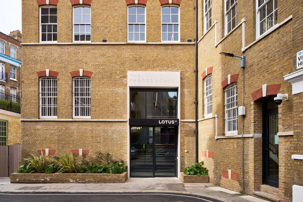 Why timber is the right choice for a shop front